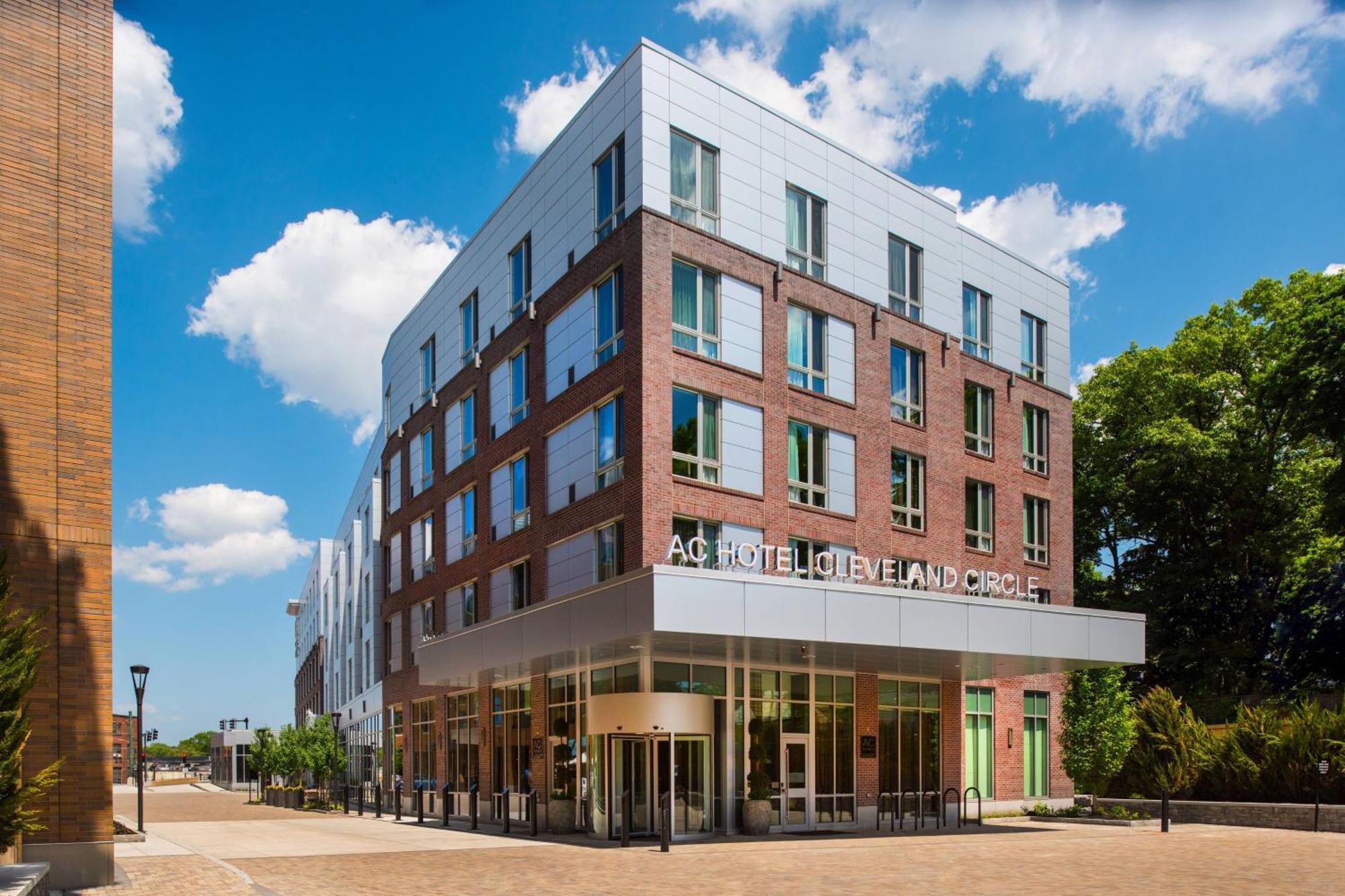 Ac Hotel By Marriott Boston Cleveland Circle Dış mekan fotoğraf